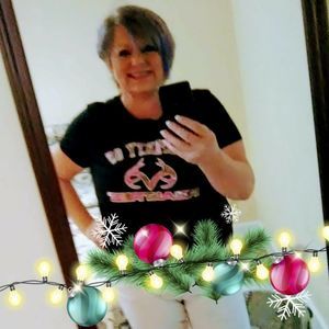 Meet your Posher, Carla